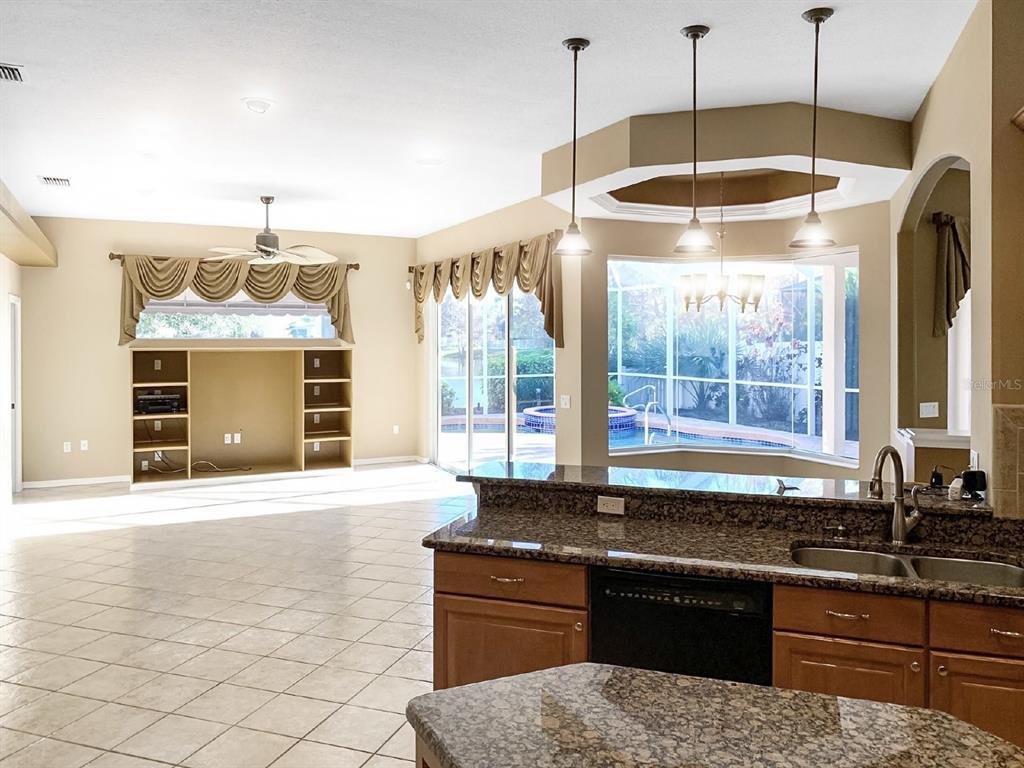 14024 Nighthawk Terrace Lakewood Ranch, FL 34202 - Photo 3 of 18