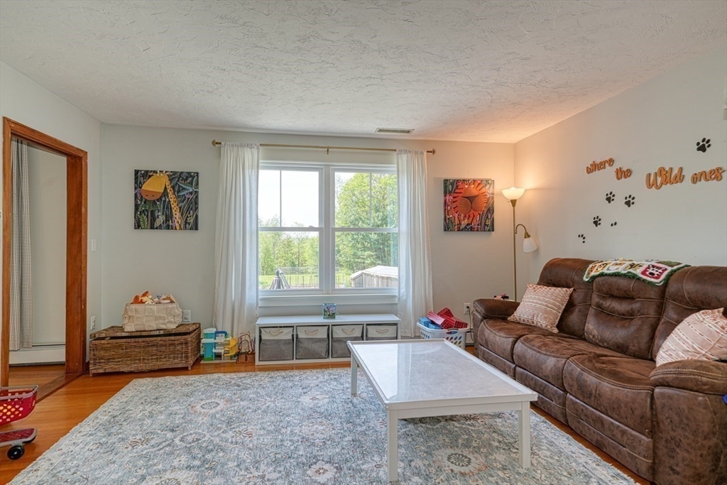 161 Randall Road Berlin, MA 01503 - Photo 13 of 40