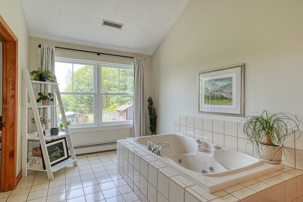 161 Randall Road Berlin, MA 01503 - Photo 15 of 40