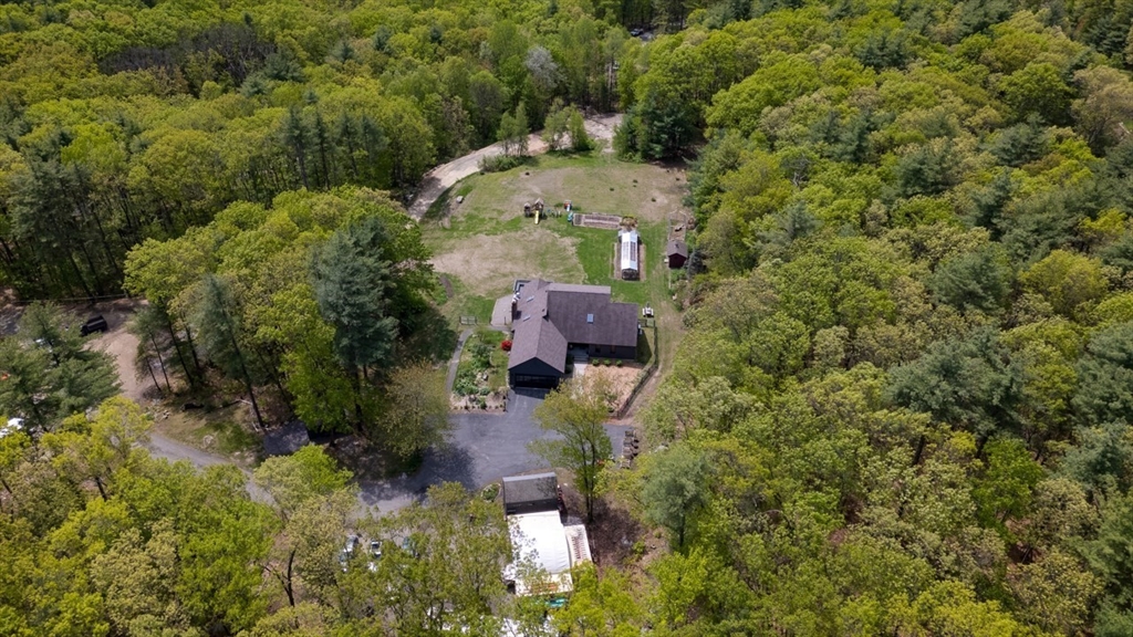 161 Randall Road Berlin, MA 01503 - Photo 3 of 40