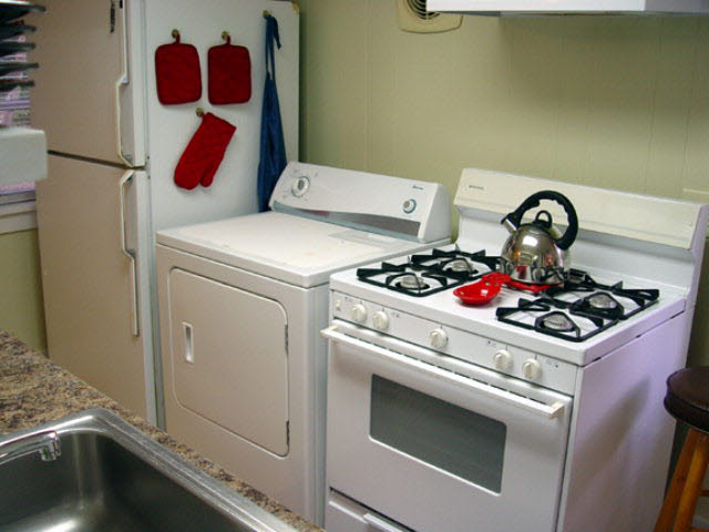 107 George Street Fairhope, AL 36532 - Photo 10 of 20 Kitchen right
