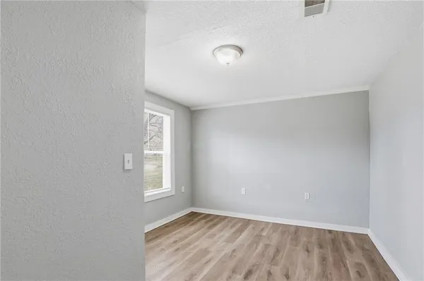 $243,900 | 13301 7 Street, Grandview, MO 64030