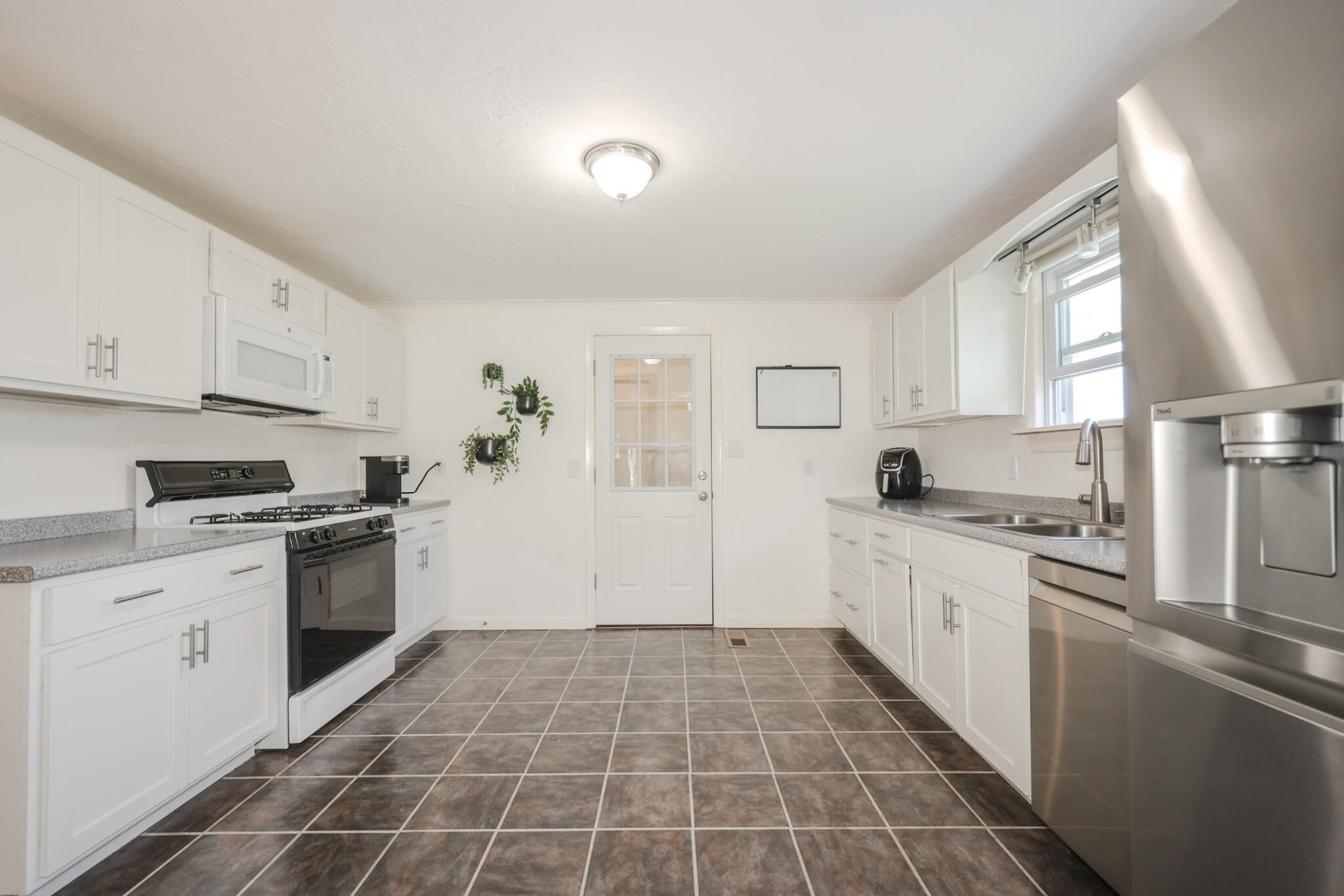 360 Calef Hill Road Tilton, NH 03276 - Photo 11 of 33