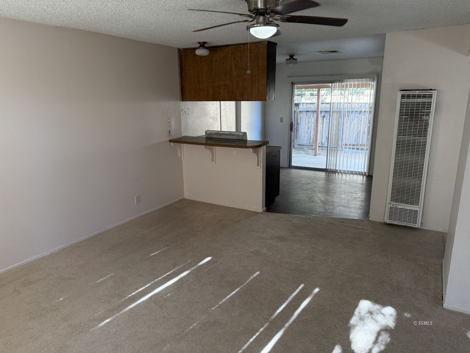 736 Commercial Avenue Ridgecrest, CA 93555 - Photo 2 of 30