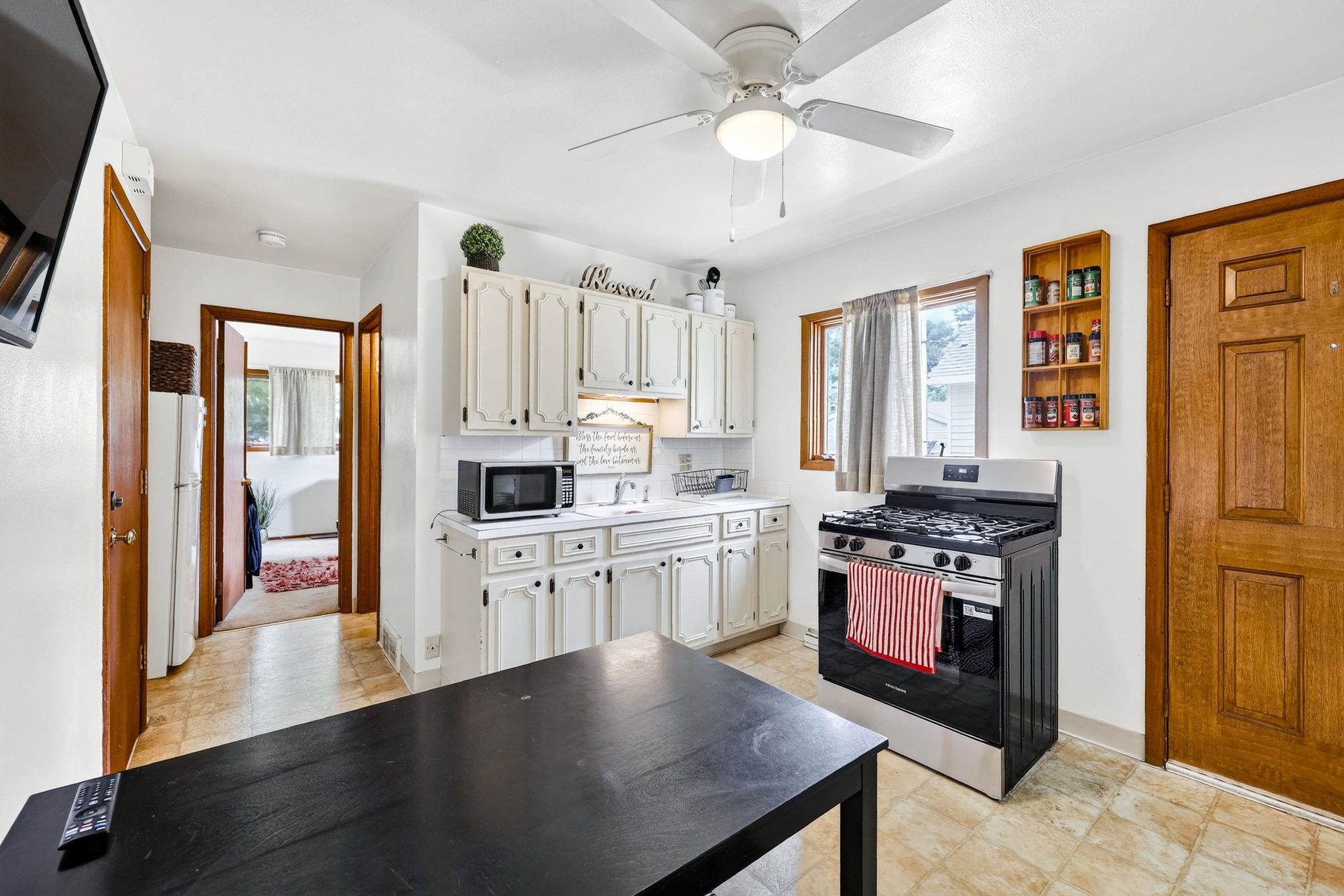 174 Farrell Street Madison, WI 53714 - Photo 6 of 68