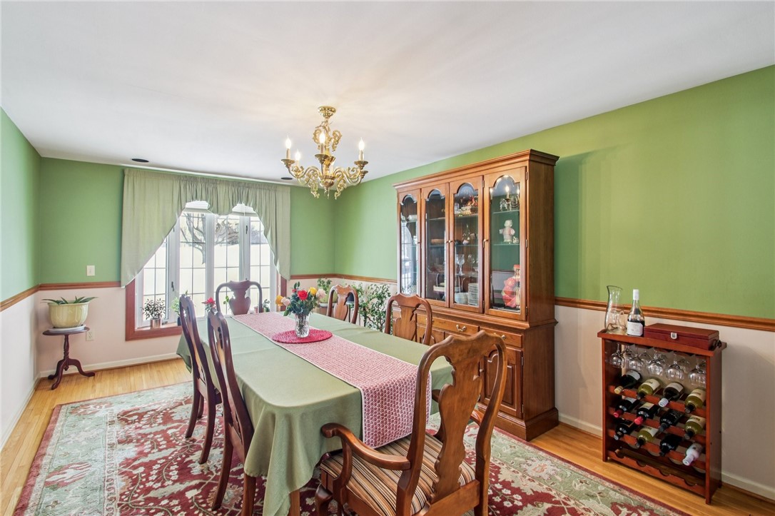 26 Misty Pine Road Perinton, NY 14450 - Photo 15 of 38 Very Large Dining room