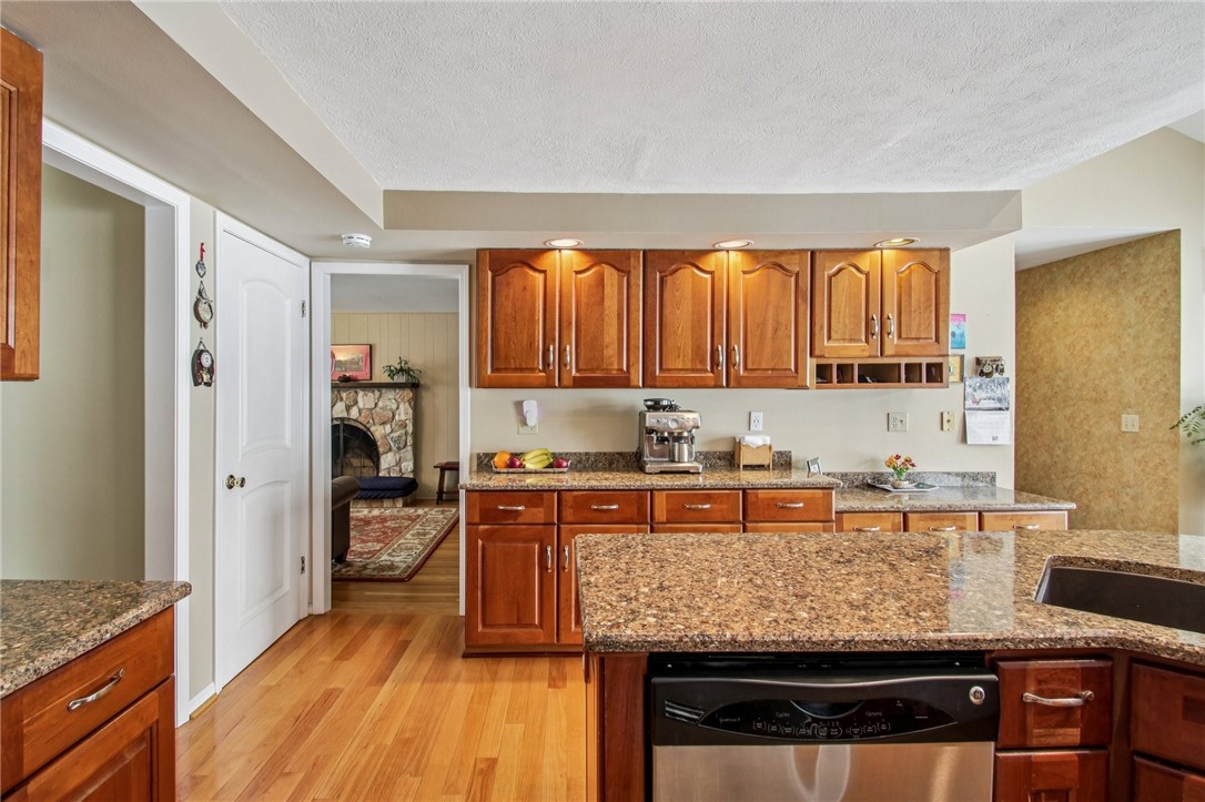 26 Misty Pine Road Perinton, NY 14450 - Photo 4 of 38 Stainless Steel Appliances