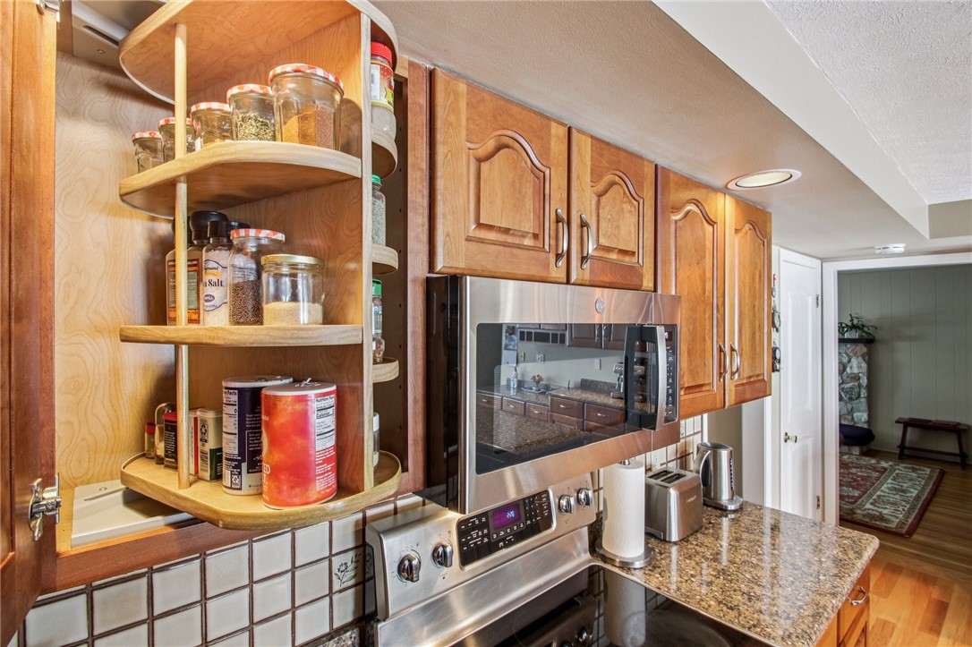 26 Misty Pine Road Perinton, NY 14450 - Photo 7 of 38 Custom Spice Rack