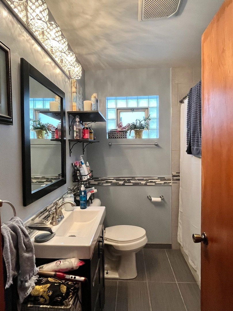 6822 South Kenneth Avenue Chicago, IL 60629 - Photo 14 of 26