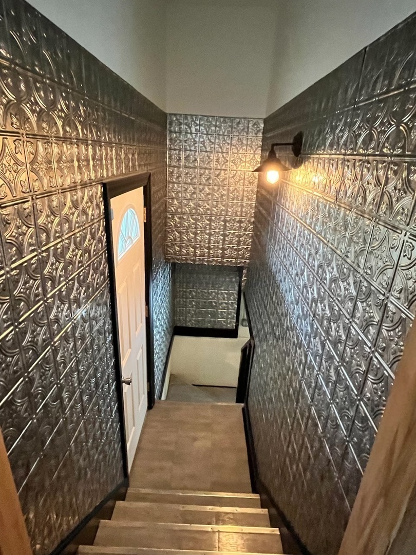 6822 South Kenneth Avenue Chicago, IL 60629 - Photo 6 of 26