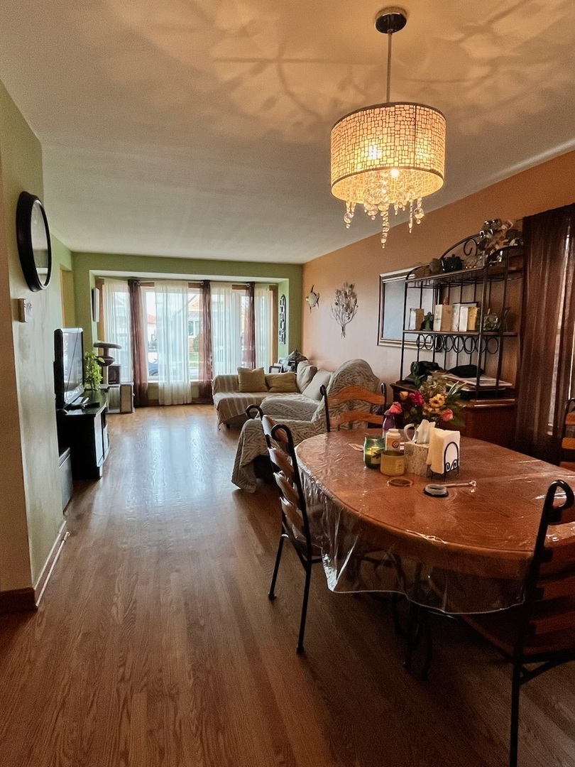 6822 South Kenneth Avenue Chicago, IL 60629 - Photo 7 of 26