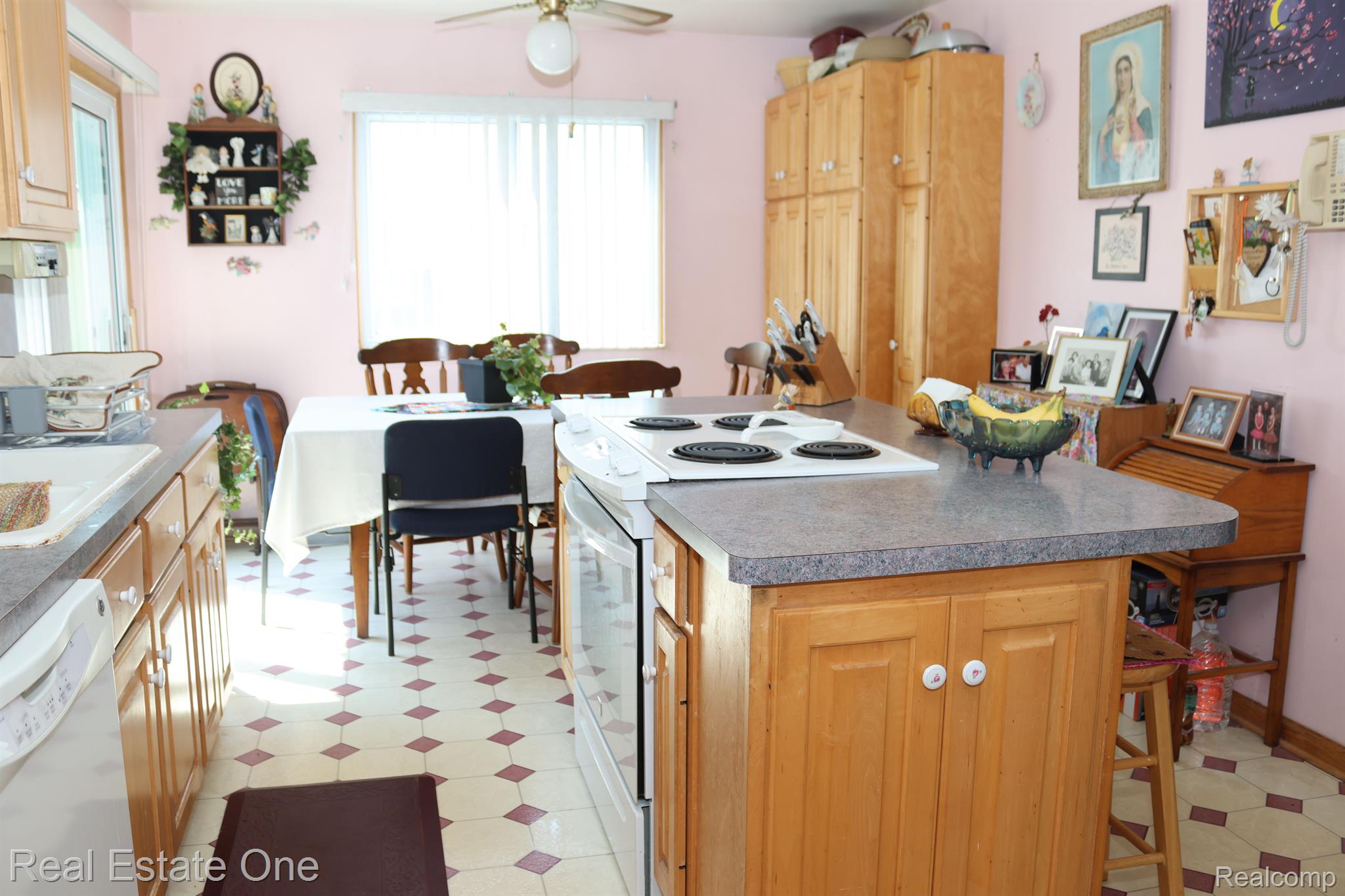7990 Wiggins Road Howell, MI 48855 - Photo 6 of 33 Kitchen