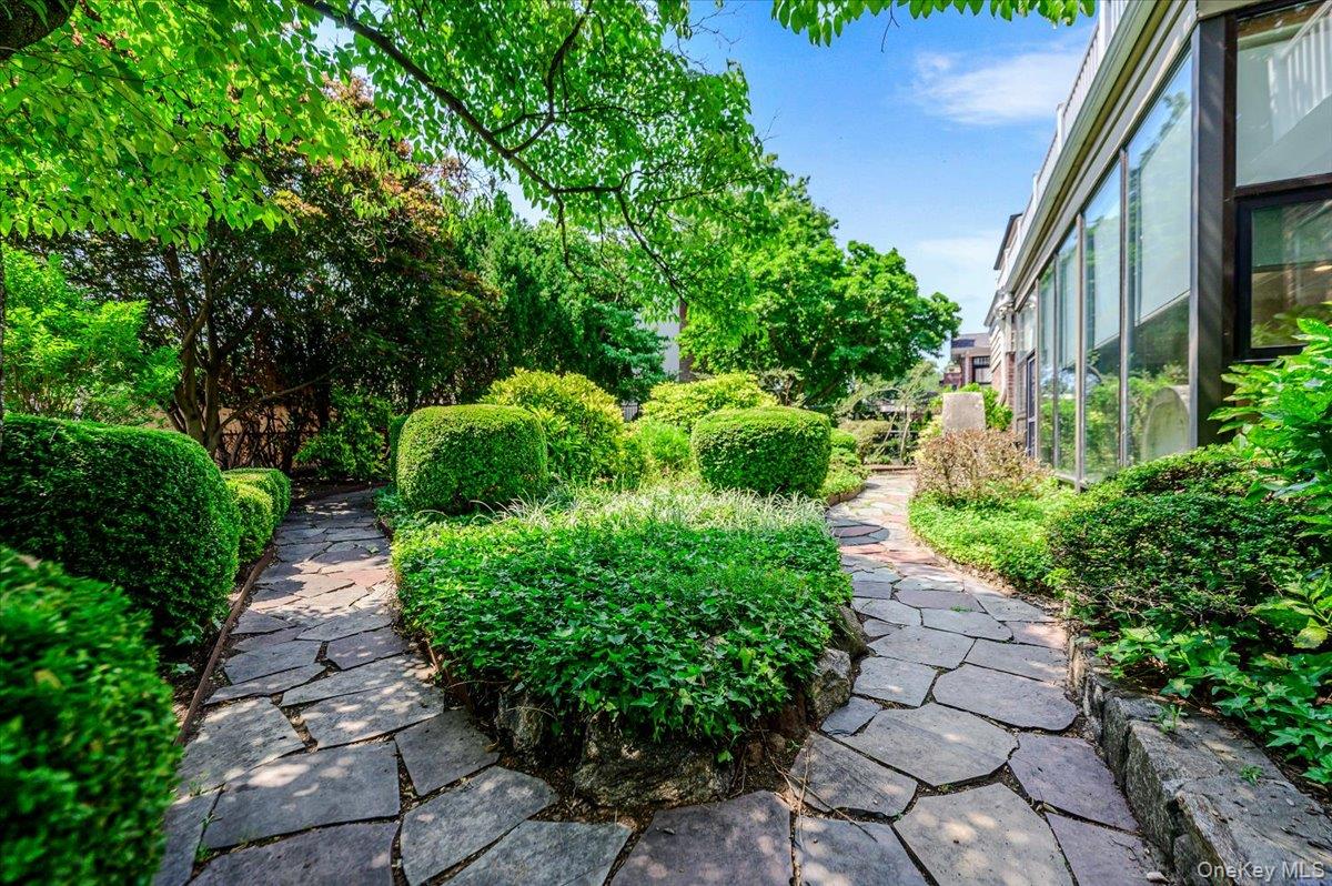 1264 Rhinelander Avenue Bronx, NY 10461 - Photo 44 of 50