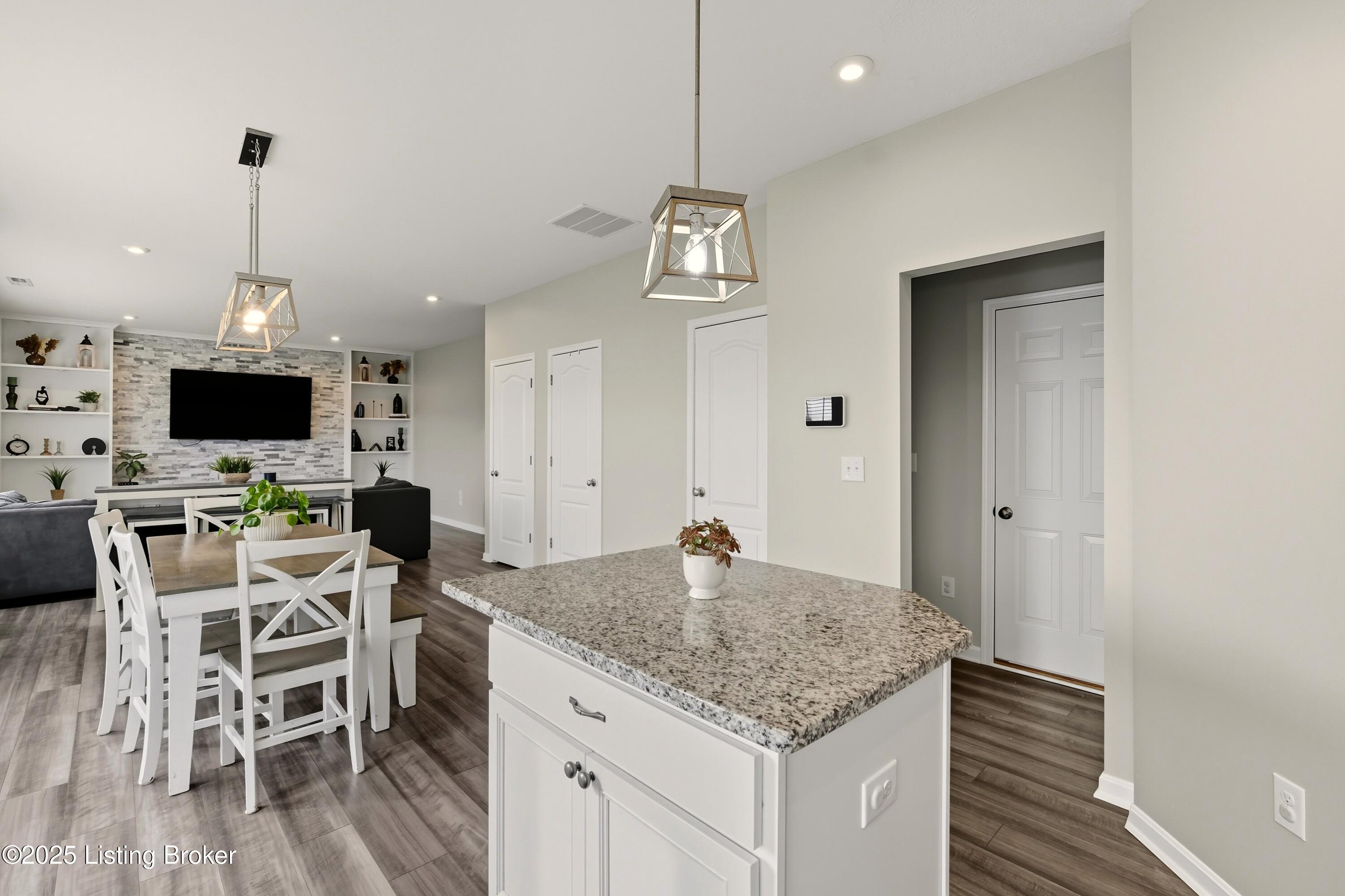 112 Peregrine Road Mount Washington, KY 40047 - Photo 15 of 30 Kitchen 4