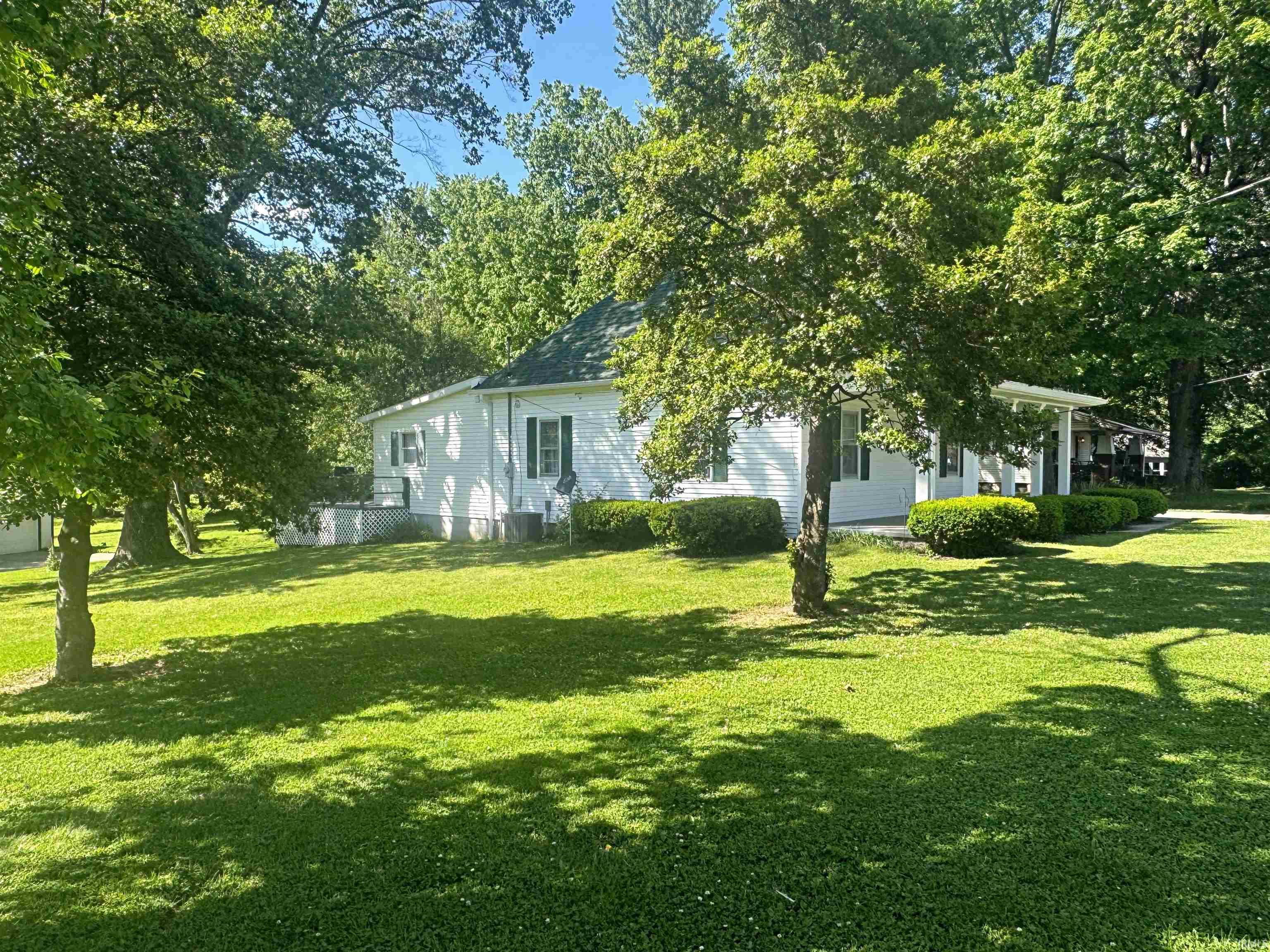 1725 Bedford Road Washington, IN 47501 - Photo 26 of 33