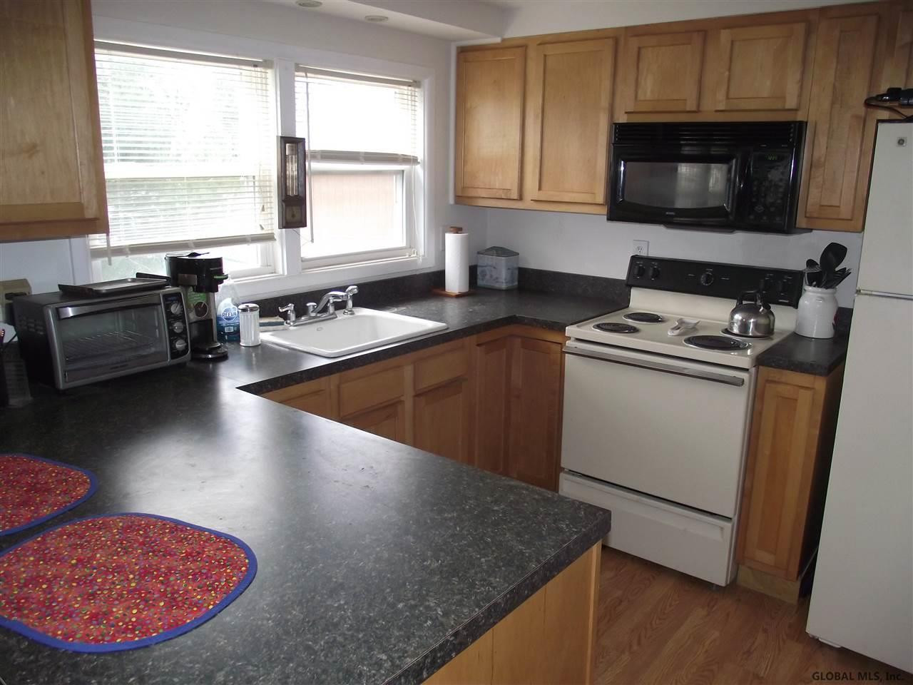 35 Genesee Avenue Rensselaer, NY 12144 - Photo 4 of 15 Photo 4