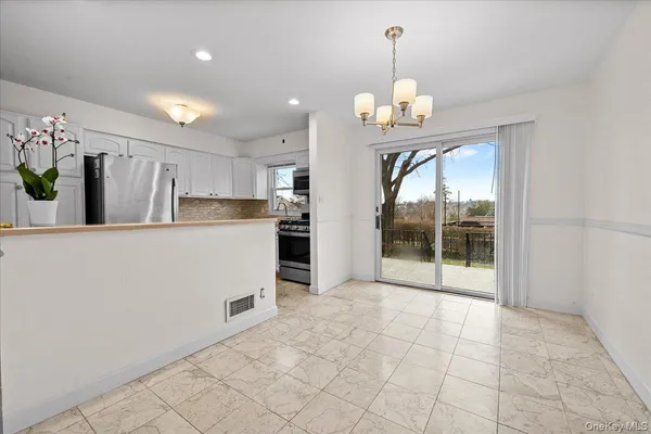 $6,800 | 73 Ewart Street, Scarsdale, NY 10583