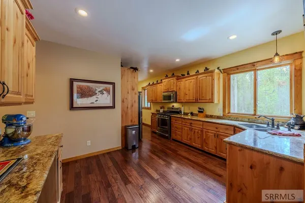 $1,149,000 | 4030 Salt Lick Loop Road, Island Park, ID 83429