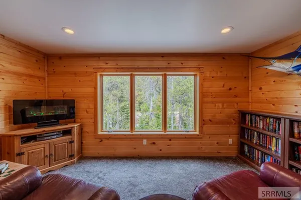 $1,149,000 | 4030 Salt Lick Loop Road, Island Park, ID 83429