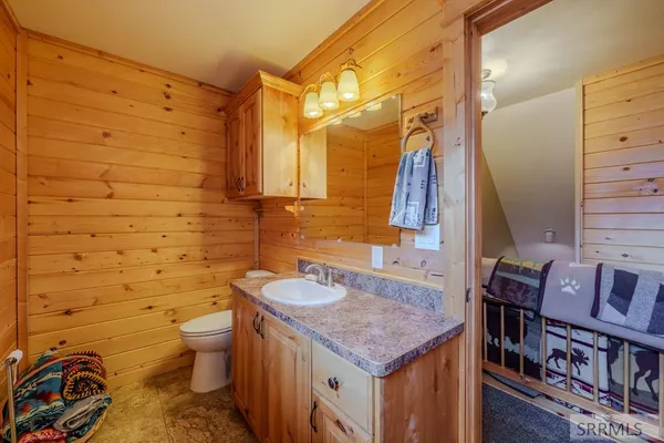 $1,149,000 | 4030 Salt Lick Loop Road, Island Park, ID 83429