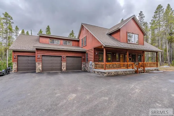 $1,149,000 | 4030 Salt Lick Loop Road, Island Park, ID 83429