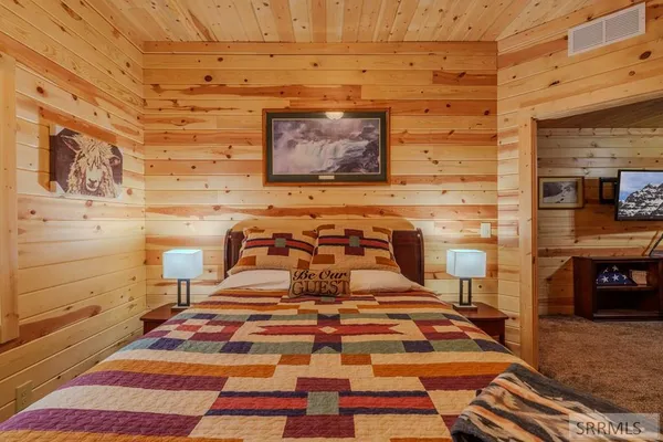 $1,149,000 | 4030 Salt Lick Loop Road, Island Park, ID 83429