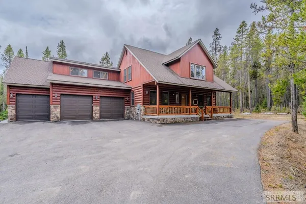 $1,149,000 | 4030 Salt Lick Loop Road, Island Park, ID 83429