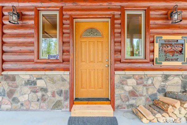 $1,149,000 | 4030 Salt Lick Loop Road, Island Park, ID 83429