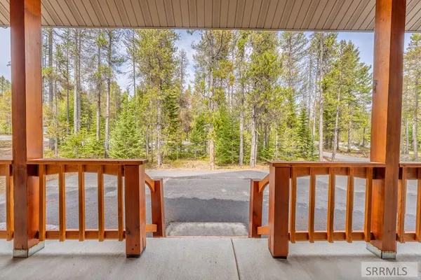 $1,149,000 | 4030 Salt Lick Loop Road, Island Park, ID 83429