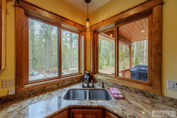 $1,149,000 | 4030 Salt Lick Loop Road, Island Park, ID 83429