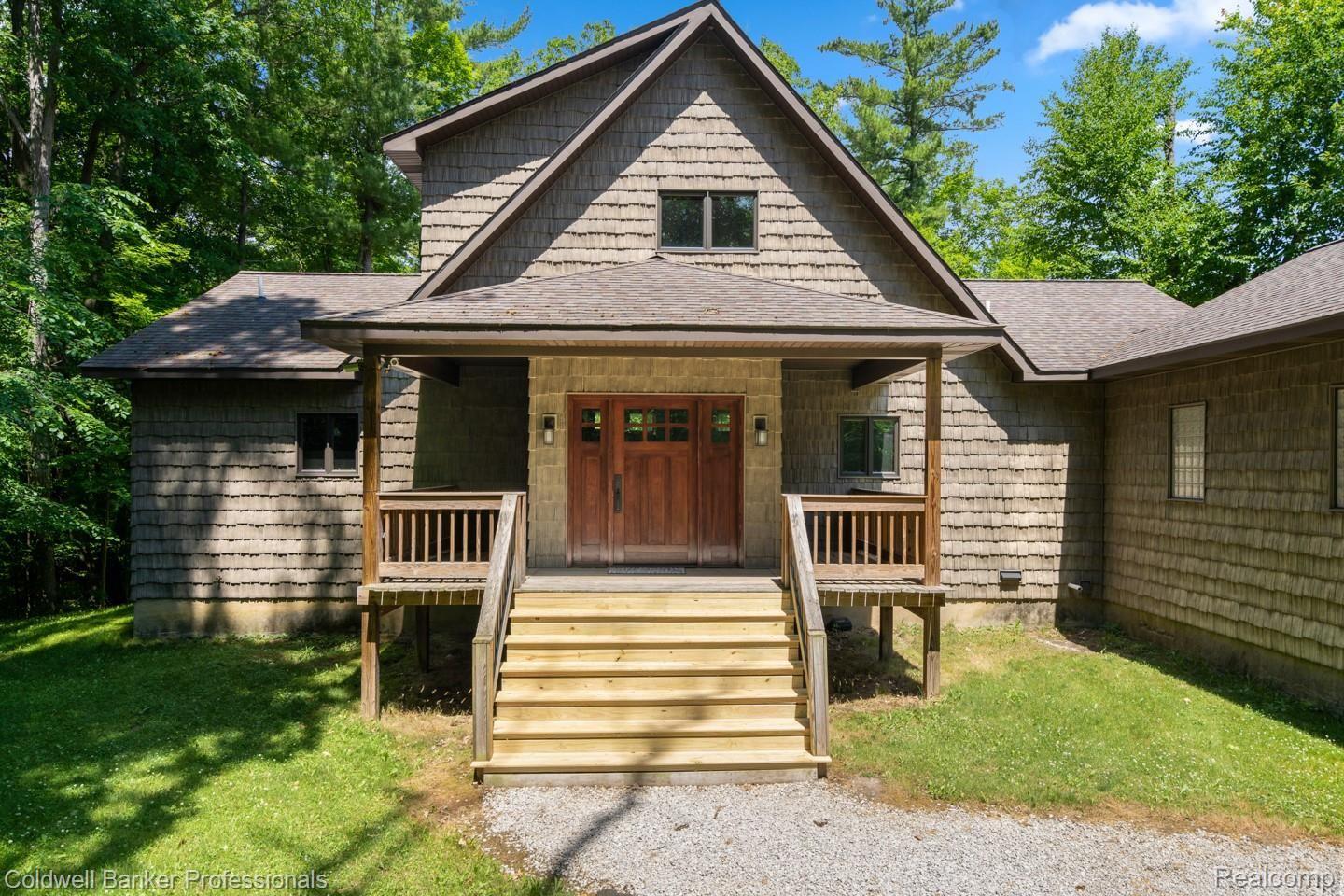 142 Dockham Road Columbiaville, MI 48421 - Photo 4 of 53 DSC06838.jpg