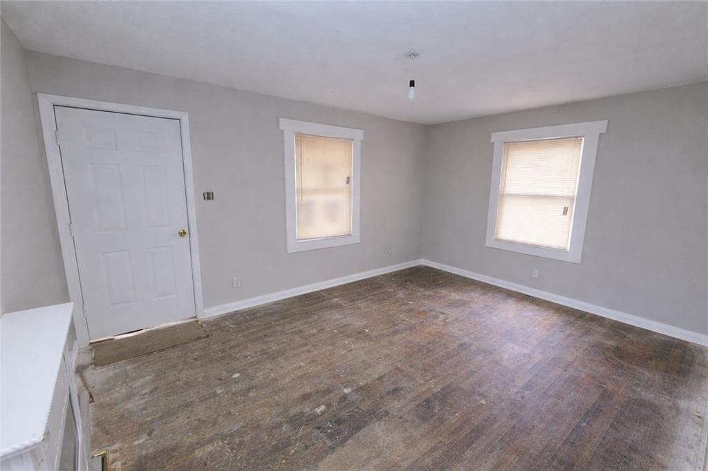 334 Argus Circle Northwest Atlanta, GA 30331 - Photo 7 of 14 an empty room with windows