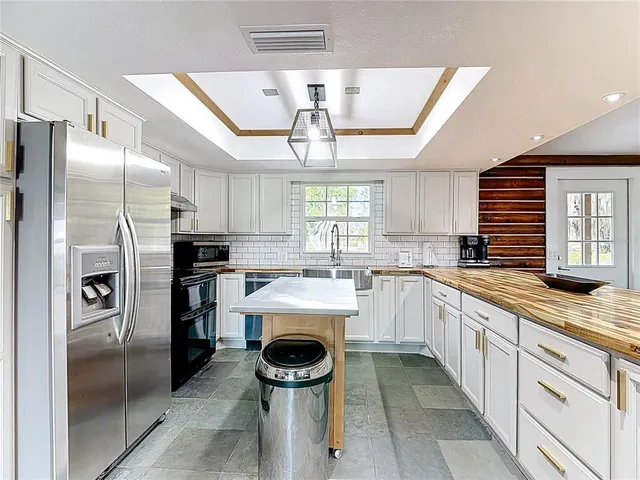 $750,000 | 741 North Lake Reedy Boulevard, Frostproof, FL 33843