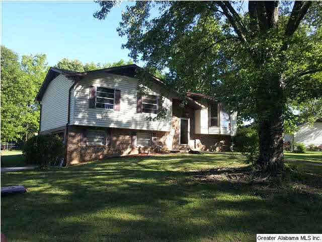 1719 Gardenridge Road Gardendale, AL 35071 - Photo 1 of 27