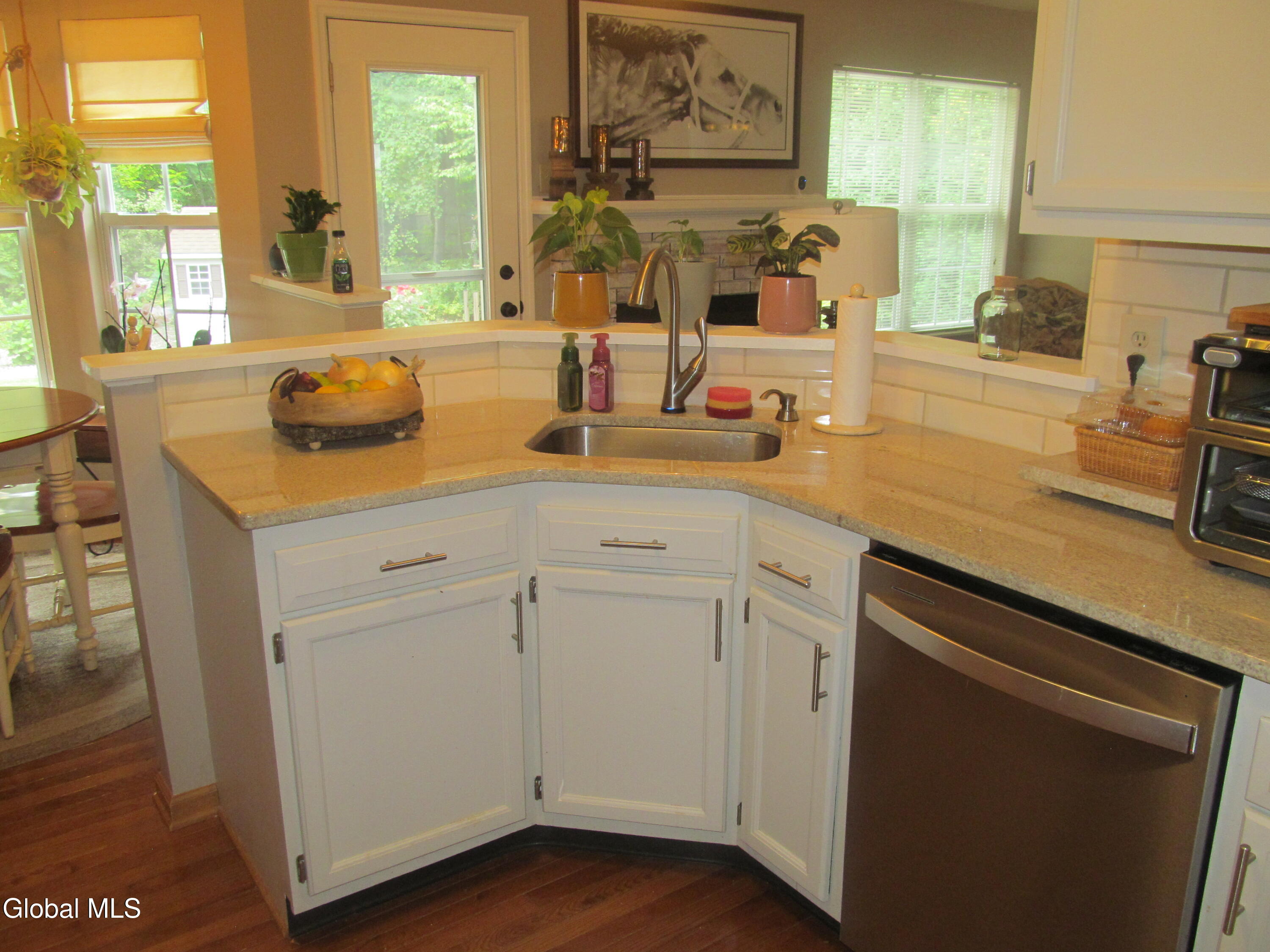 51 Commons Boulevard Halfmoon, NY 12065 - Photo 9 of 30 IMG_3854