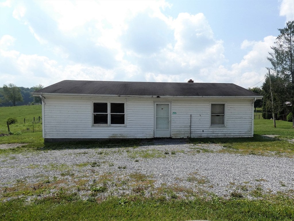 2936 Cedar Springs Road Sugar Grove, VA 24375 - Photo 39 of 47 Gallery Image 39