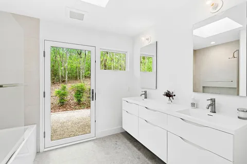 $2,995,000 | 75 Island View Drive West, Sag Harbor, NY 11963