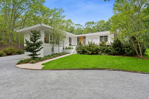 $2,995,000 | 75 Island View Drive West, Sag Harbor, NY 11963