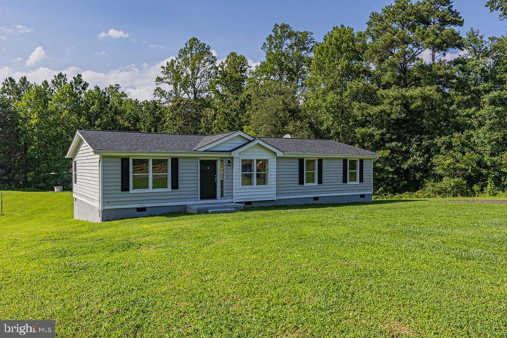 1616 Battery Road Tappahannock, VA 22560 - Photo 4 of 37