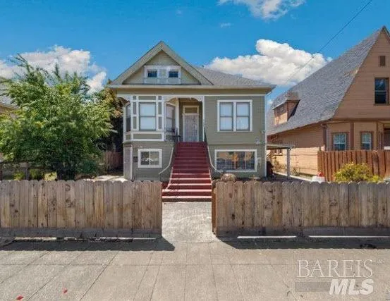 $725,000 | 725 Louisiana Street, Vallejo, CA 94590