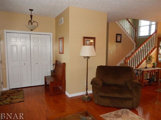9870 North Ridge Circle Clinton, IL 61727 - Photo 10 of 29