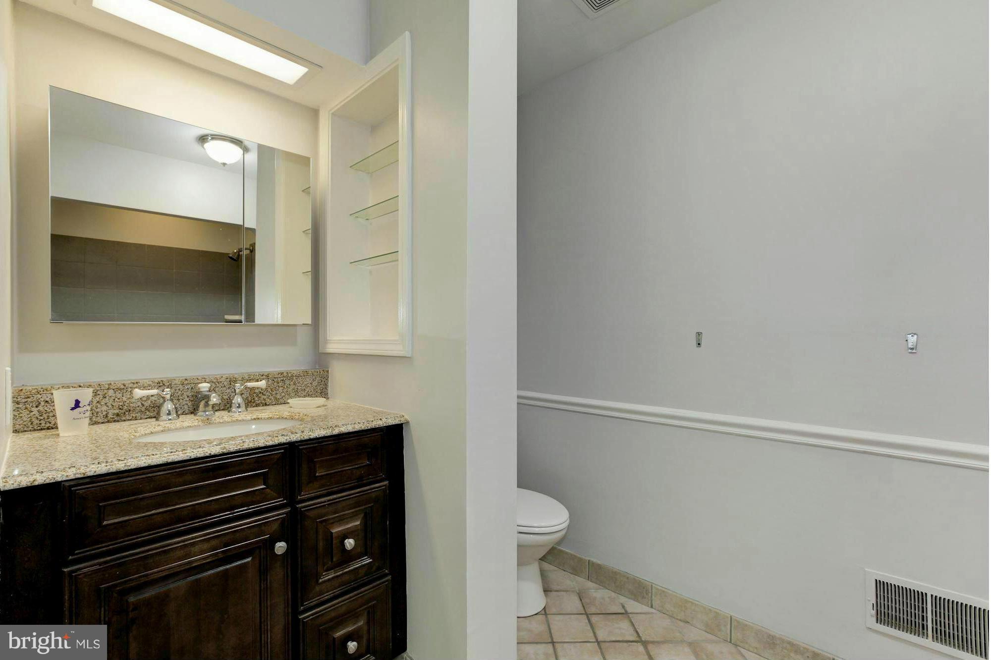 33 Ericsson Road, Unit 33 Cabin John, MD 20818 - Photo 17 of 29 Bath (Master)