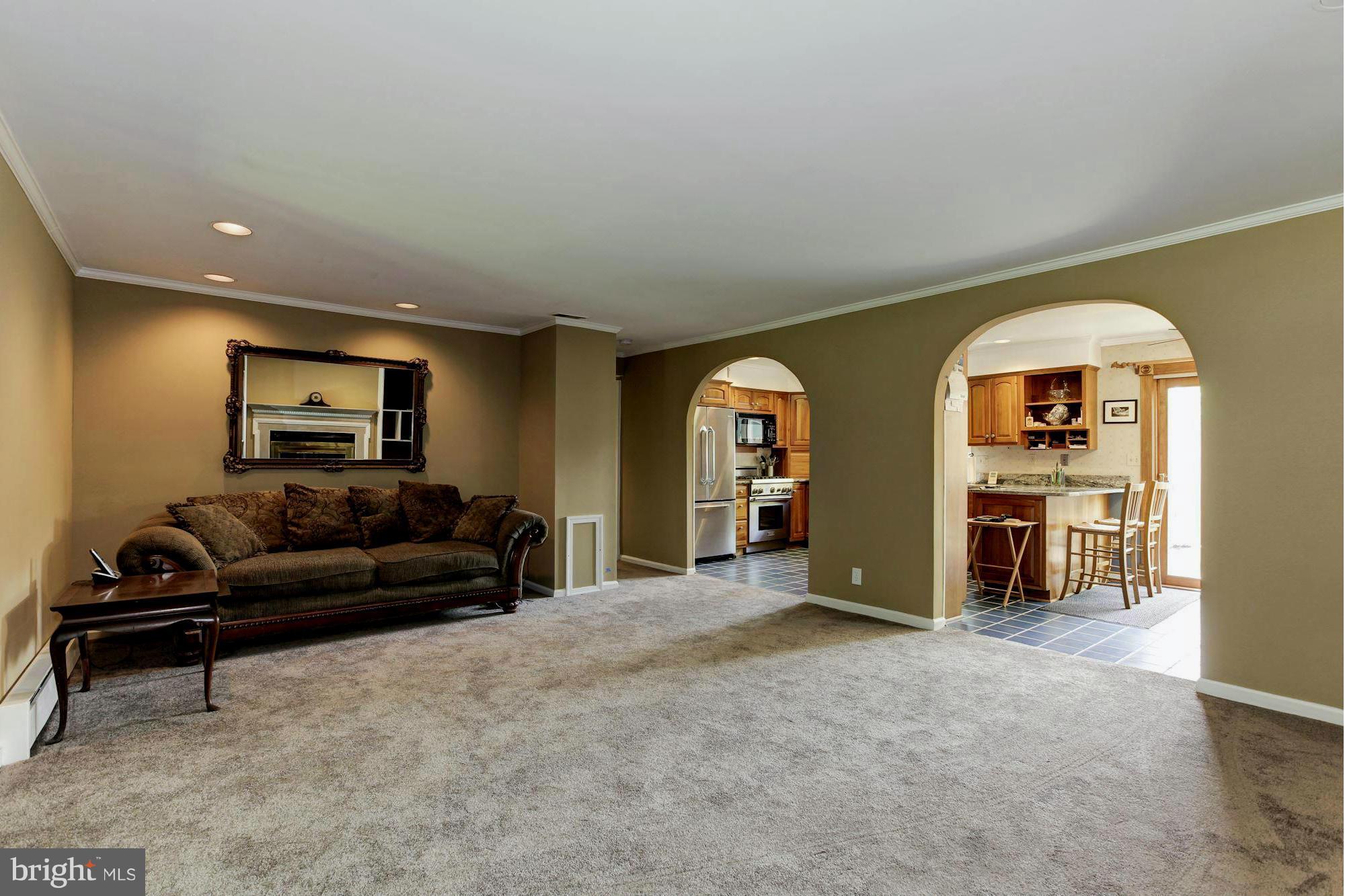 33 Ericsson Road, Unit 33 Cabin John, MD 20818 - Photo 7 of 29 Family Room