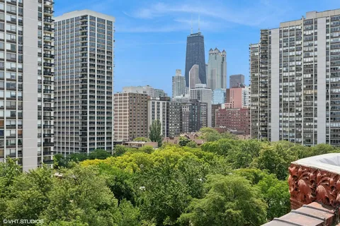 $650,000 | 1500 North LaSalle Drive, Unit 2A, Chicago, IL 60610