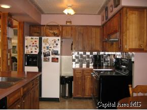 12 Hazel Dell Springfield, IL 62712 - Photo 4 of 9 Gallery Image 4