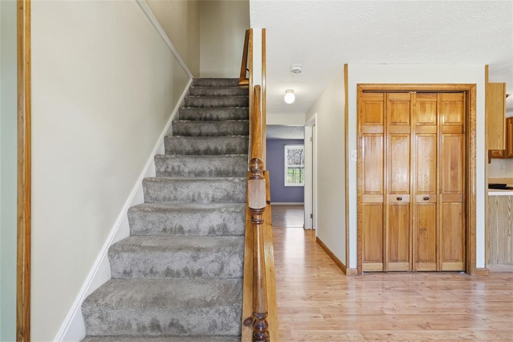 313 Ridge Point Circle Bridgeville, PA 15017 - Photo 3 of 30 Gallery Image 3