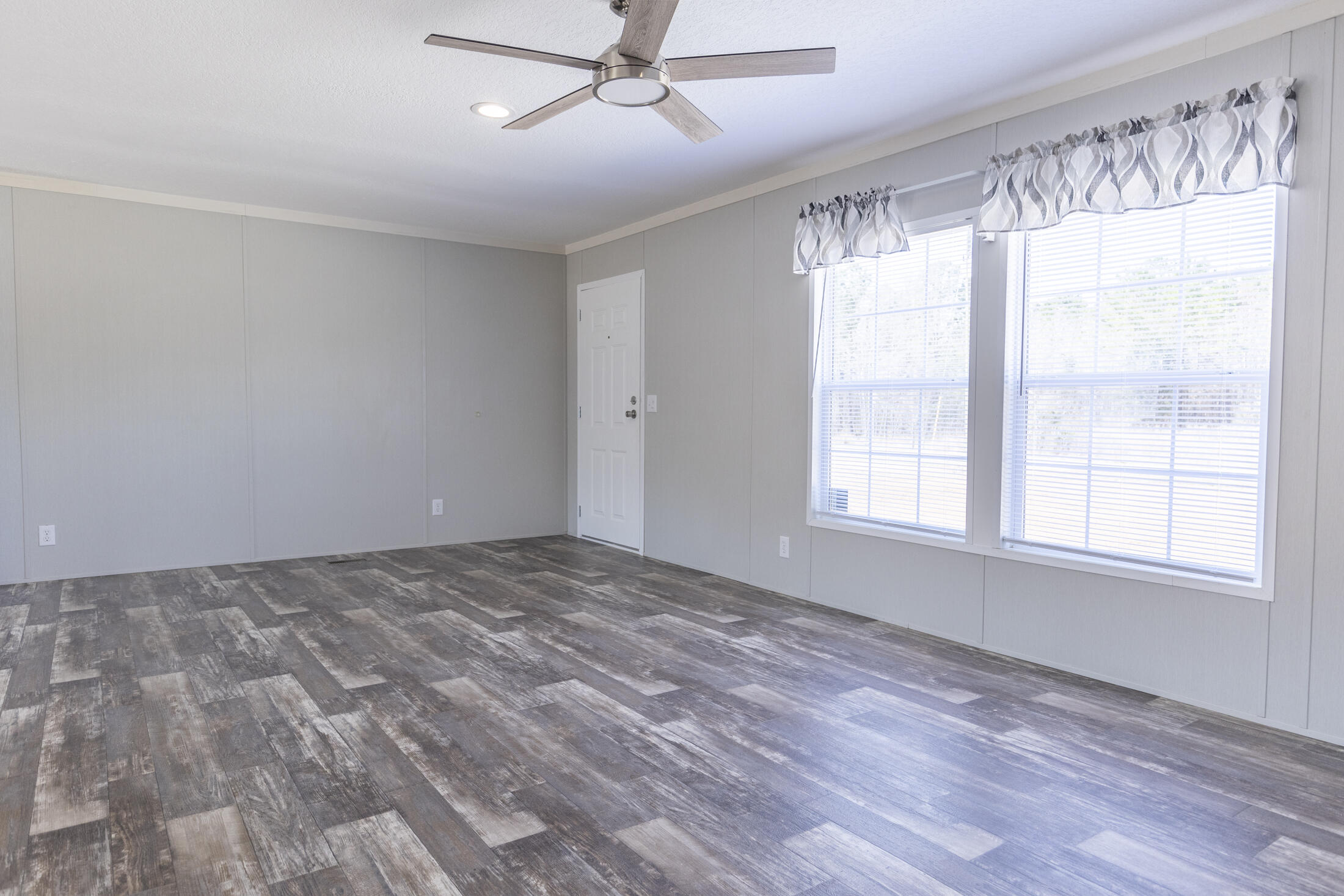 120 Wilder Road St. Stephen, SC 29479 - Photo 11 of 24 120 Wilder 022625--6