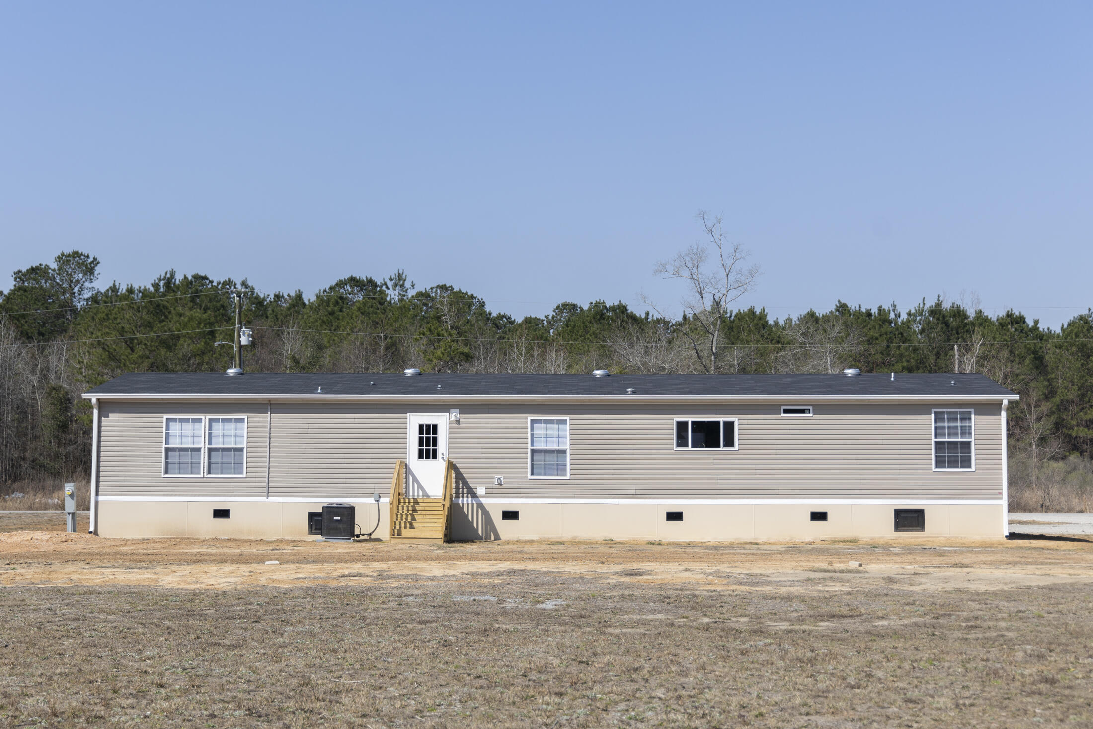 120 Wilder Road St. Stephen, SC 29479 - Photo 4 of 24 120 Wilder 022625-0457