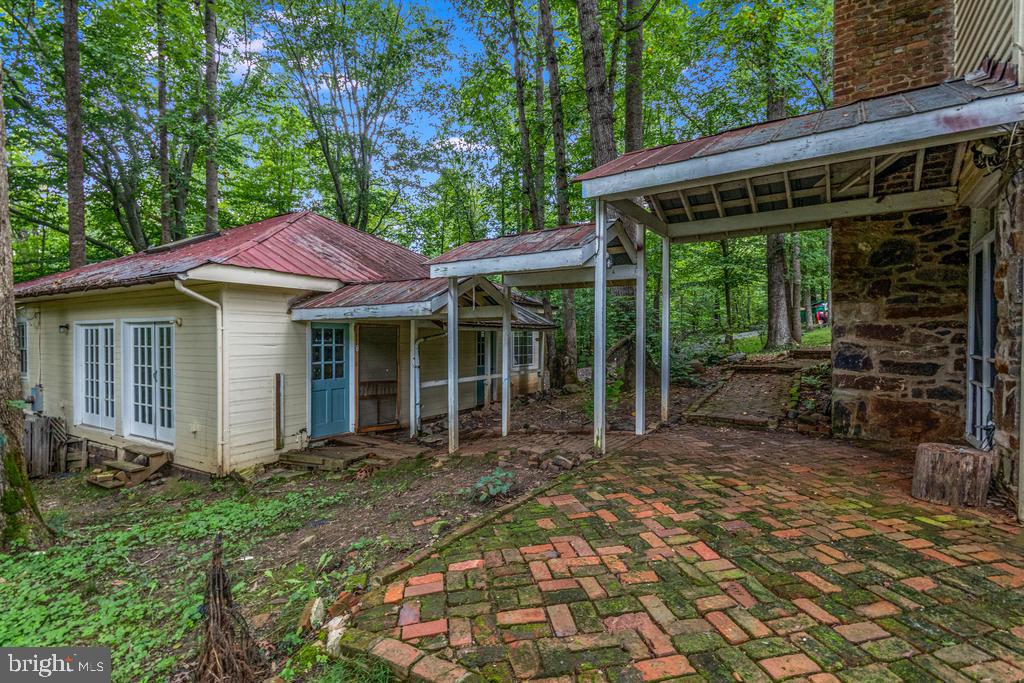 807 Holly Corner Road Fredericksburg, VA 22406 - Photo 37 of 57 a front view of a house with garden