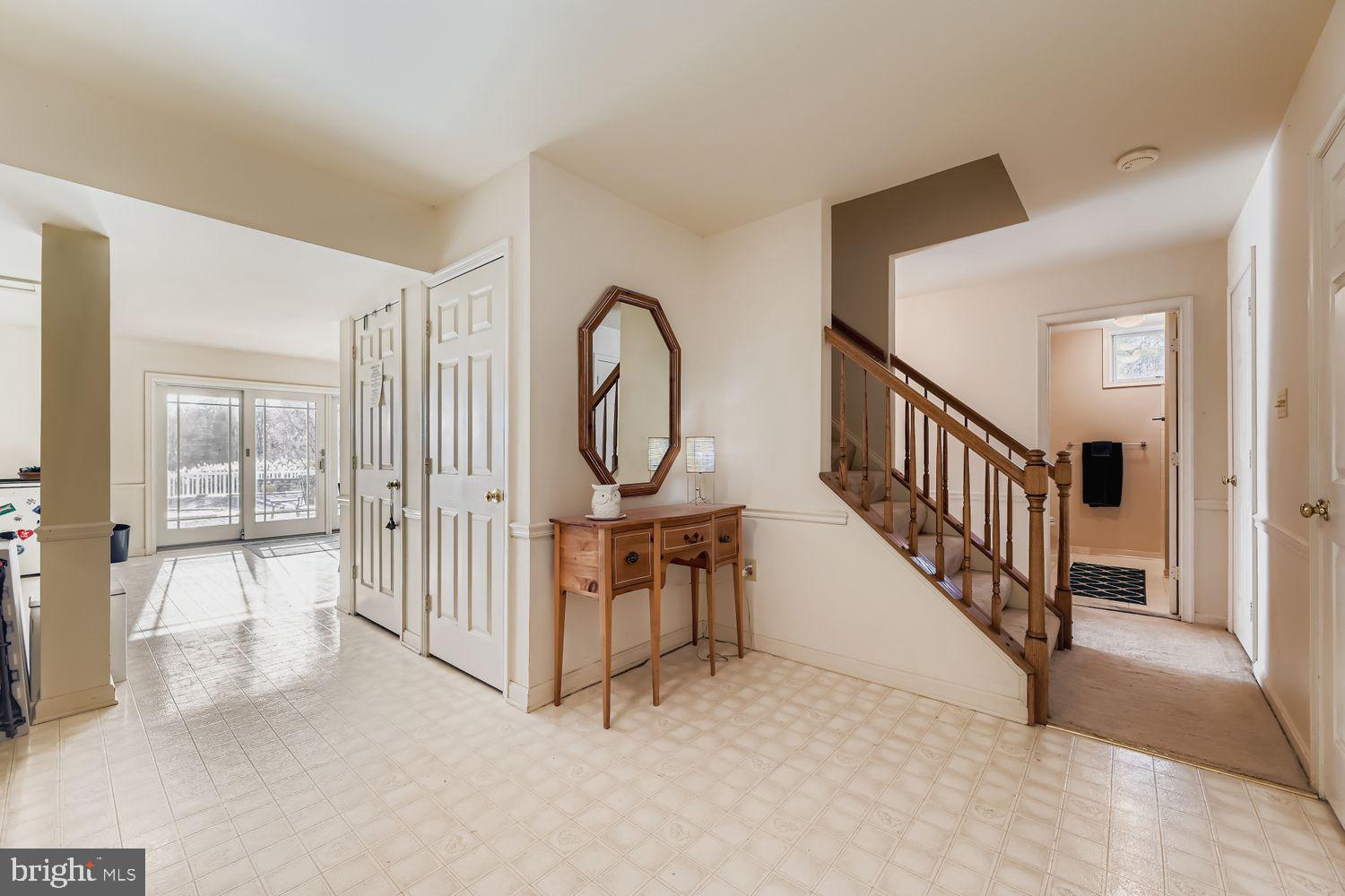 1419 Pond Ridge Drive Pasadena, MD 21122 - Photo 30 of 49 Welcoming entryway with natural light.